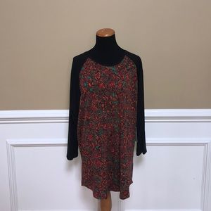 LulaRoe Randy Tee- New